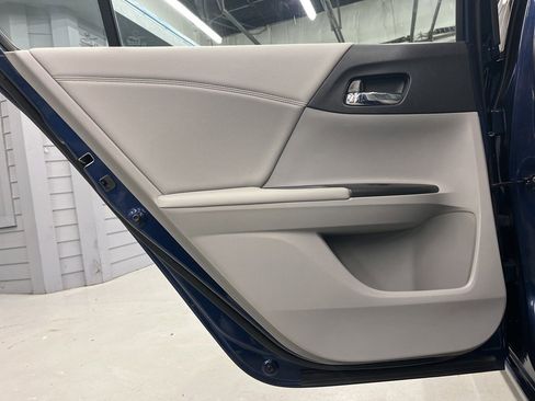 Used 2016 Honda Accord EX-L image 28