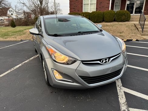 Used 2015 Hyundai Elantra SE w/ Option Group 02 image 14