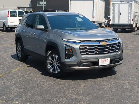 New 2026 Chevrolet Equinox LT w/ Convenience Package II AWD/4WD image 1
