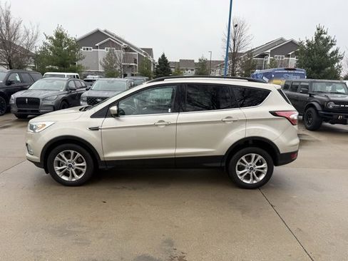 Used 2018 Ford Escape SEL w/ Ford Safe & Smart Package image 4