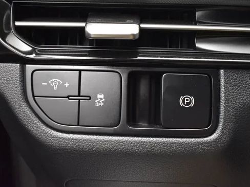 Used 2026 Kia Sportage LX FWD image 22