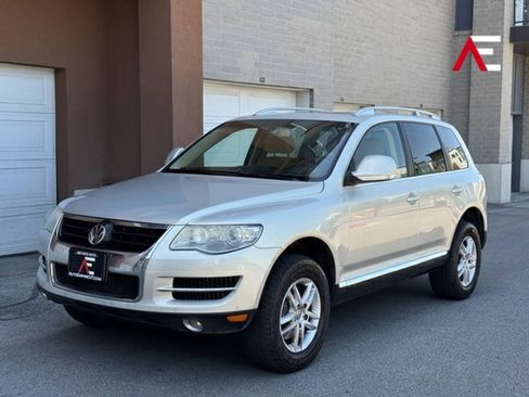 Used 2008 Volkswagen Touareg V6 AWD/4WD image 1