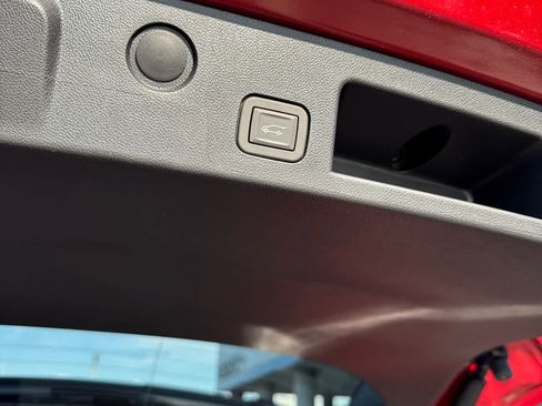Used 2026 Chevrolet Equinox RS w/ Safety and Technology Package FWD image 8