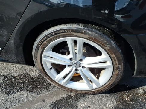 Used 2014 Volkswagen Passat TDI SE FWD image 8