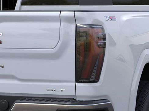 New 2026 GMC Sierra 3500 SLT w/ SLT Premium Package image 11
