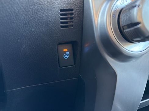 Certified 2024 Toyota 4Runner SR5 Premium image 28