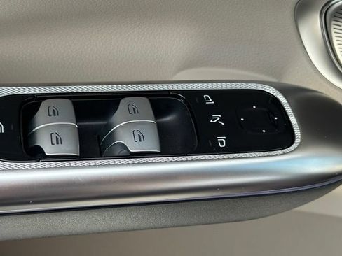 New 2026 Mercedes-Benz GLC 300 4MATIC image 36