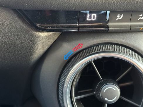 Used 2022 Chevrolet Blazer LT image 29