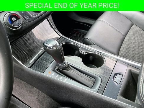 Used 2016 Chevrolet Impala LT w/ Convenience Package image 18