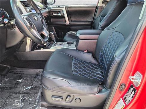 Used 2014 Toyota 4Runner SR5 AWD/4WD image 15