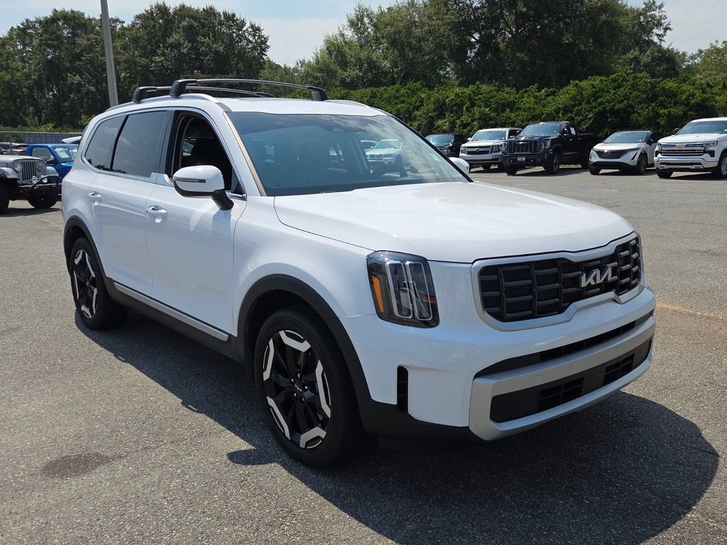 Used 2025 Kia Telluride S FWD image 16