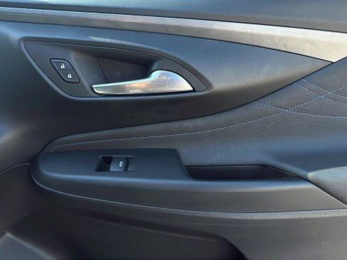 Used 2024 Buick Envista Sport Touring w/ Convenience I Package image 11