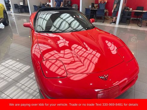 Used 1999 Chevrolet Corvette Coupe RWD image 3