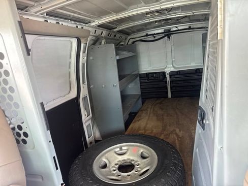 Used 2016 GMC Savana 2500 RWD image 22