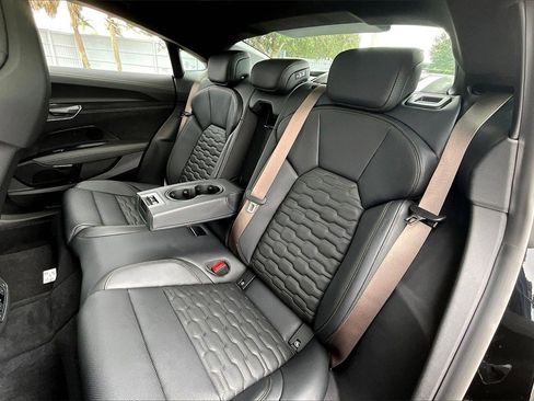 New 2026 Audi RS e-tron GT performance image 16