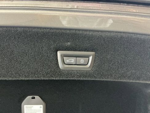 Used 2024 BMW i7 eDrive50 image 32