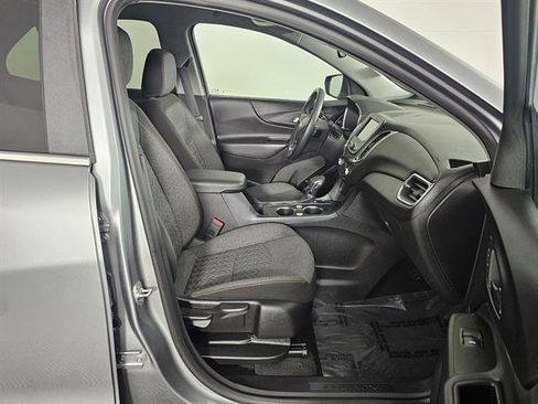 Used 2024 Chevrolet Equinox LT image 13