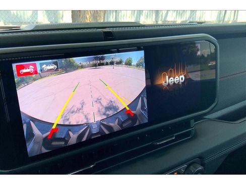 Used 2024 Jeep Wrangler Unlimited Rubicon w/ Technology Group image 22