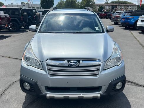 Used 2013 Subaru Outback 2.5i Limited w/ Moonroof Pkg AWD/4WD image 4