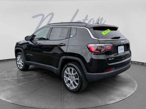 Used 2022 Jeep Compass Latitude AWD/4WD image 8