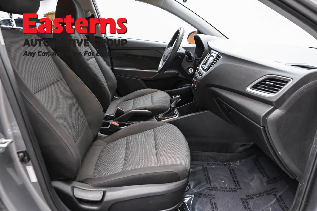 Used 2021 Hyundai Accent SE FWD image 24