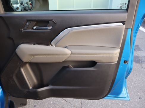 Used 2024 Chevrolet Colorado ZR2 w/ ZR2 Convenience Package III AWD/4WD image 36