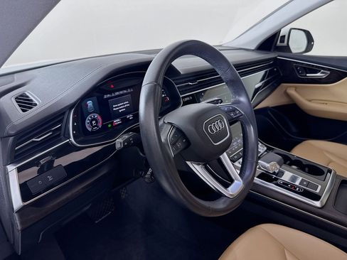 Used 2023 Audi Q8 Premium w/ Convenience Package image 9