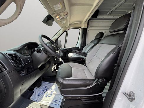 Used 2026 RAM ProMaster 2500 w/ Convenience Group FWD image 2