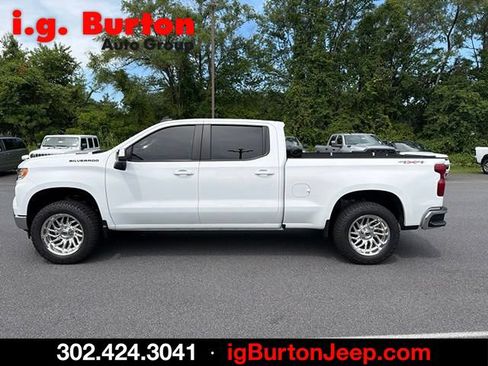 Used 2025 Chevrolet Silverado 1500 LT w/ LPO, Dark Essentials Package AWD/4WD image 6