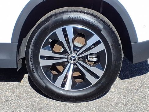 Certified 2025 Mercedes-Benz GLA 250 4MATIC image 11