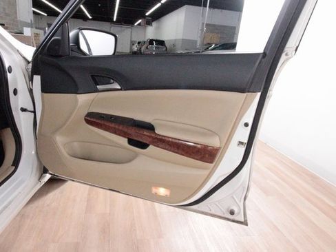 Used 2011 Honda Accord EX-L image 26