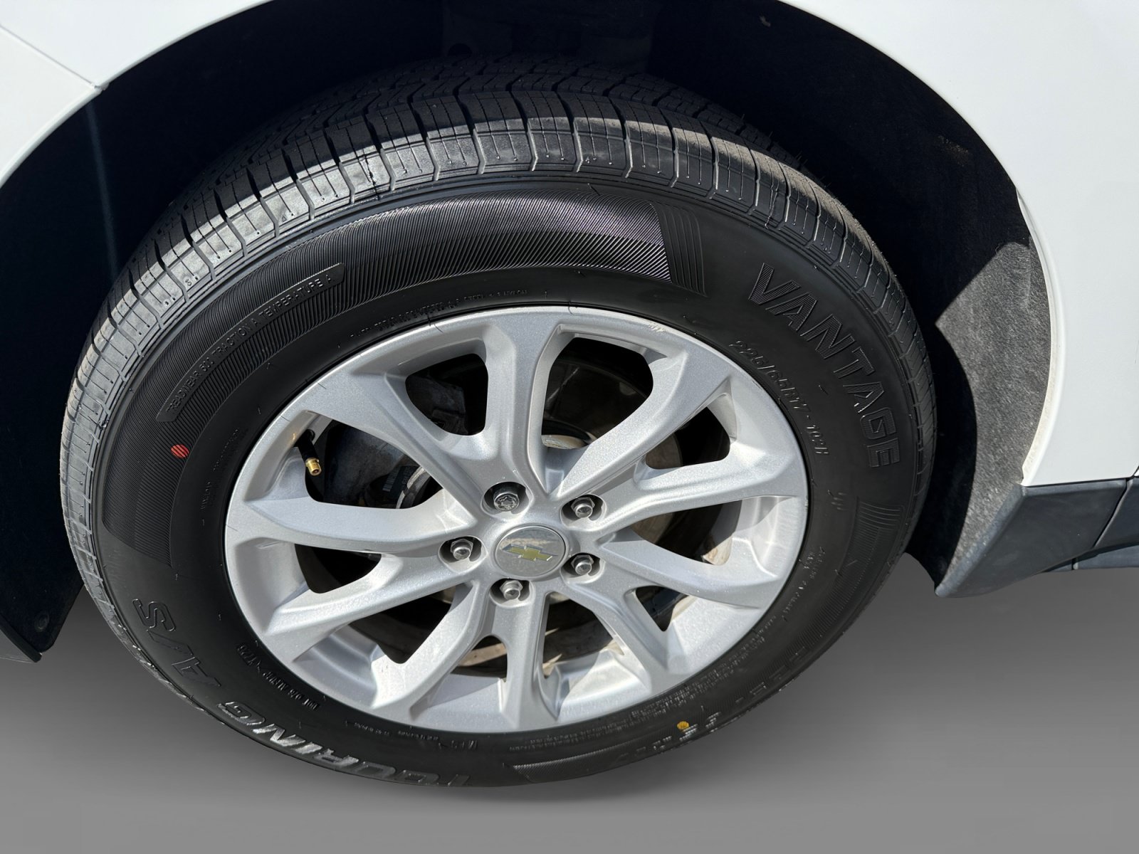 Used 2019 Chevrolet Equinox LS w/ LS Convenience Package FWD image 9