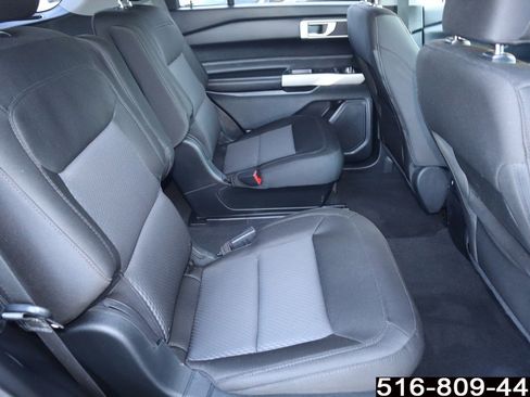 Used 2024 Ford Explorer XLT image 24