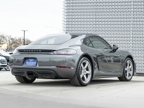 Used 2018 Porsche 718 Cayman image 4