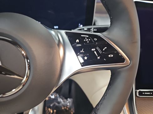 New 2026 Mercedes-Benz GLC 300 4MATIC image 19