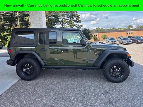 Used 2024 Jeep Wrangler Unlimited AWD/4WD image 21