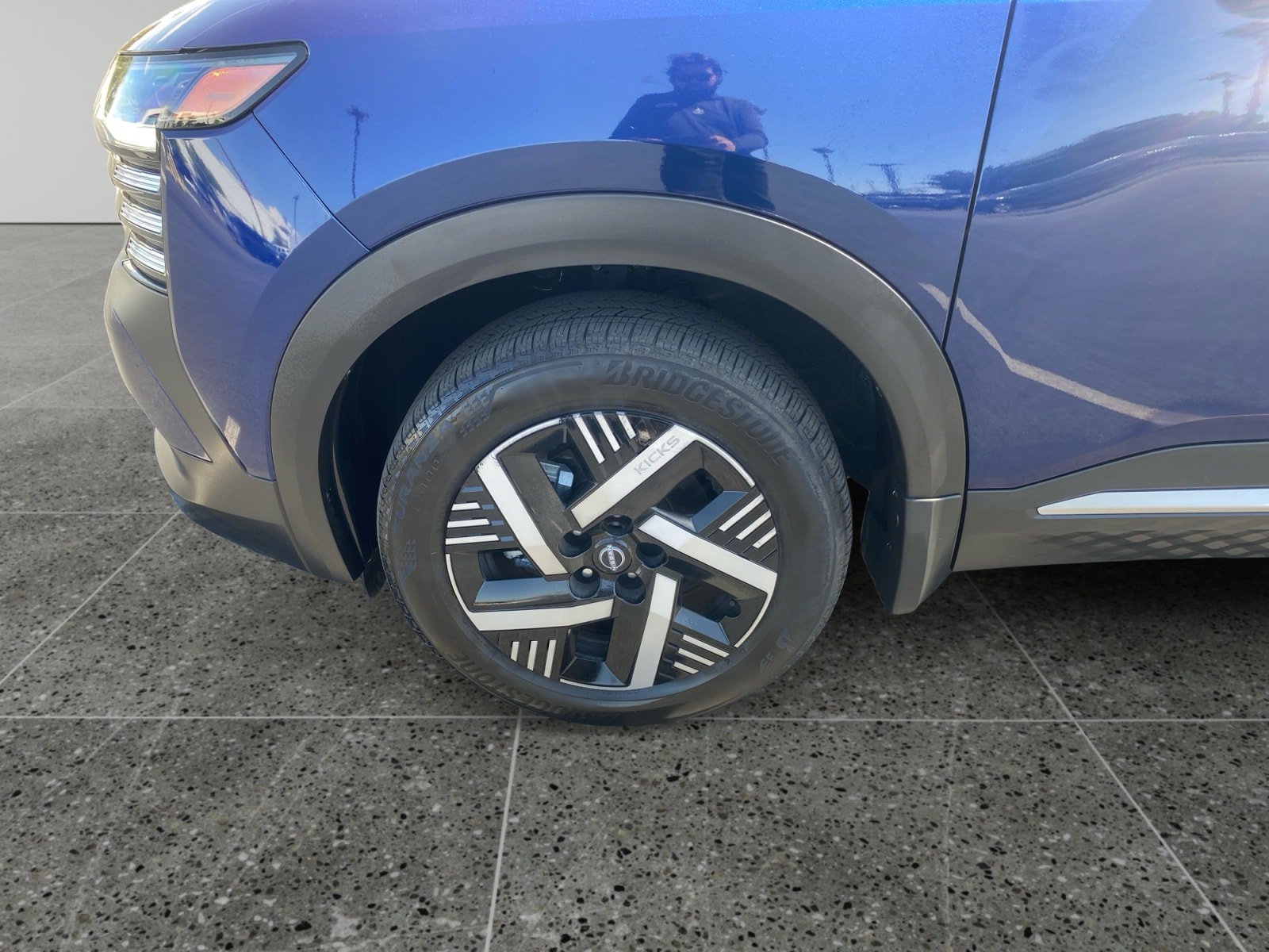 Used 2025 Nissan Kicks SV FWD image 14