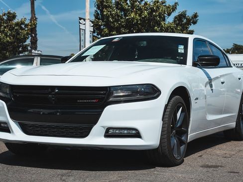 Used 2018 Dodge Charger R/T image 7