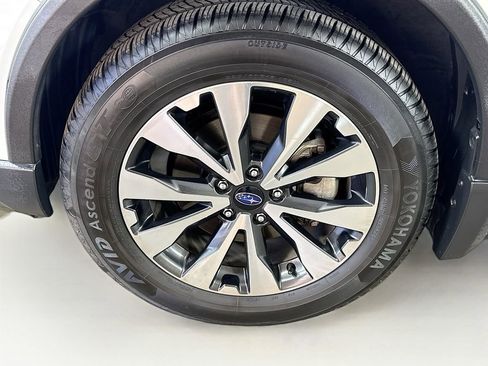 Used 2017 Subaru Outback 2.5i Limited image 40