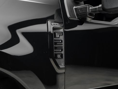 Used 2022 Ford F250 Lariat w/ Black Appearance Package AWD/4WD image 25