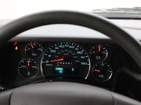 Used 2025 Chevrolet Express 3500 LT w/ LT Preferred Equipment Group RWD image 19