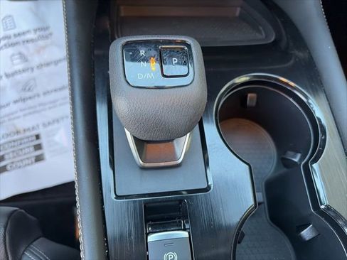 Used 2023 Nissan Rogue SL w/ SL Premium Package image 17