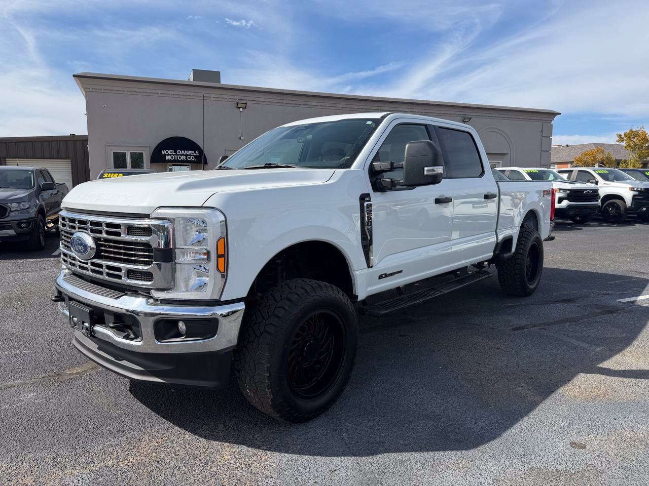 Used 2024 Ford F250 XLT w/ FX4 Off-Road Package AWD/4WD image 4