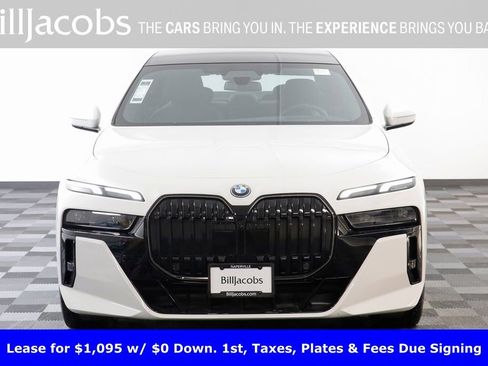 Certified 2025 BMW 750e xDrive 750e xDrive image 25