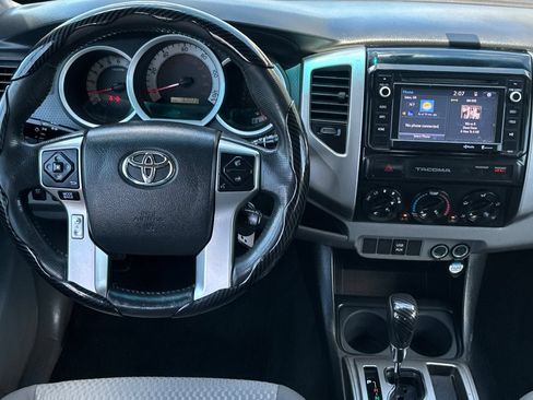 Used 2015 Toyota Tacoma PreRunner w/ SR5 Package RWD image 14
