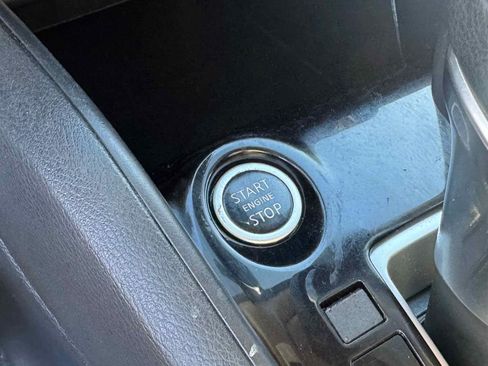 Used 2020 Nissan Versa SV image 20