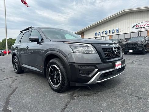 Used 2024 Nissan Pathfinder Rock Creek AWD/4WD image 2