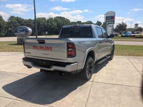 Used 2025 RAM 1500 Big Horn RWD image 3