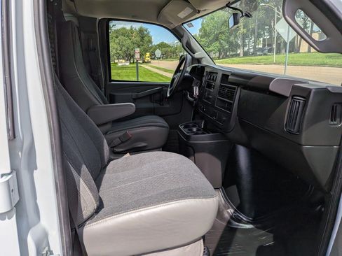 Used 2025 Chevrolet Express 2500 w/ Driver Convenience Package RWD image 13