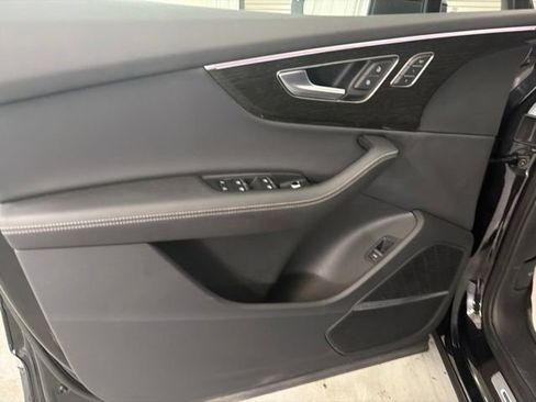 Used 2025 Audi Q7 3.0T Premium Plus AWD/4WD image 9